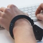 Foto: Ilustrasi scammer (Sumber: iStock)