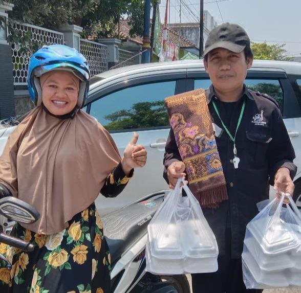 Foto : Jasa kurir online Desa Doropayung Juwana (Sumber : Dok.Pribadi )