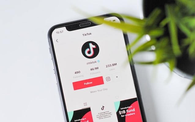 Foto: Ilustrasi aplikasi TikTok (Sumber: unsplash)