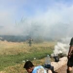 Foto : kegiatan pembersihan sungai di Desa Doropayung bersama masyarakat (Sumber : Mitrapost / Putri Asia)