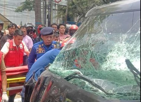 Tabrakan Mobil di Bandung Tewaskan Satu Sopir