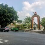 Foto : Jalan Simpang Lima Pati yang merupakan zona merah untuk berjualan para PKL (Sumber : Putri Asia / Mitrapost ) Foto : Jalan Simpang Lima Pati yang merupakan zona merah untuk berjualan para PKL (Sumber : Putri Asia / Mitrapost )