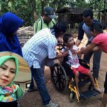 Foto : Ilustrasi penerima bantuan kursi roda untuk disabilitas (Sumber : mitrapost.com/ Dok. Dinsosp3akb)