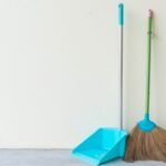 mitos-menyapu-di-malam-hari mitos