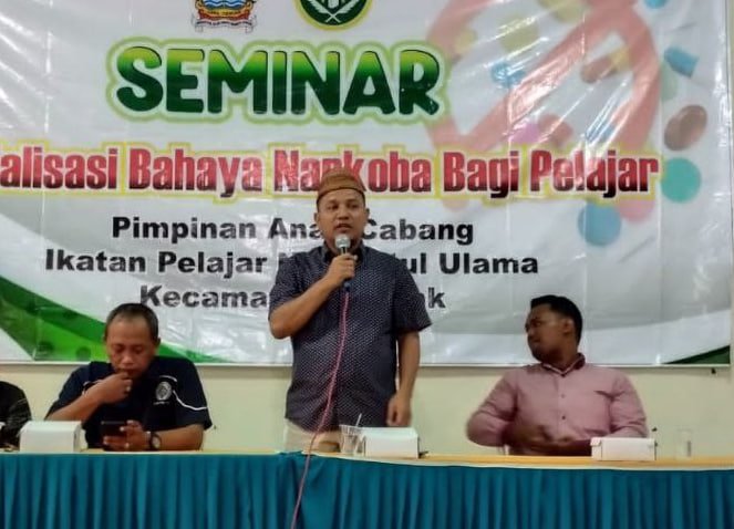 Foto: Anggota Dewan Perwakilan Rakyat Daerah (DPRD) Jawa Tengah dari Fraksi PKB, M Nur Khabsyin saat memberikan materi di acara sosialisasi bahaya narkoba bagi pejalar di Kecamatan Cluwak (istimewa)