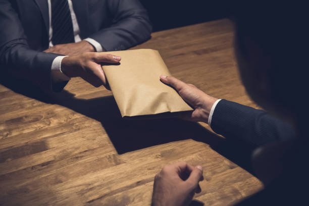 Foto: Ilustrasi uang dari tambang ilegal (Sumber: istock)