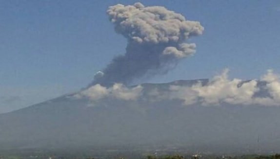 Foto: Ilustrasi kondisi Gunung Marapi (Sumber: istimewa)