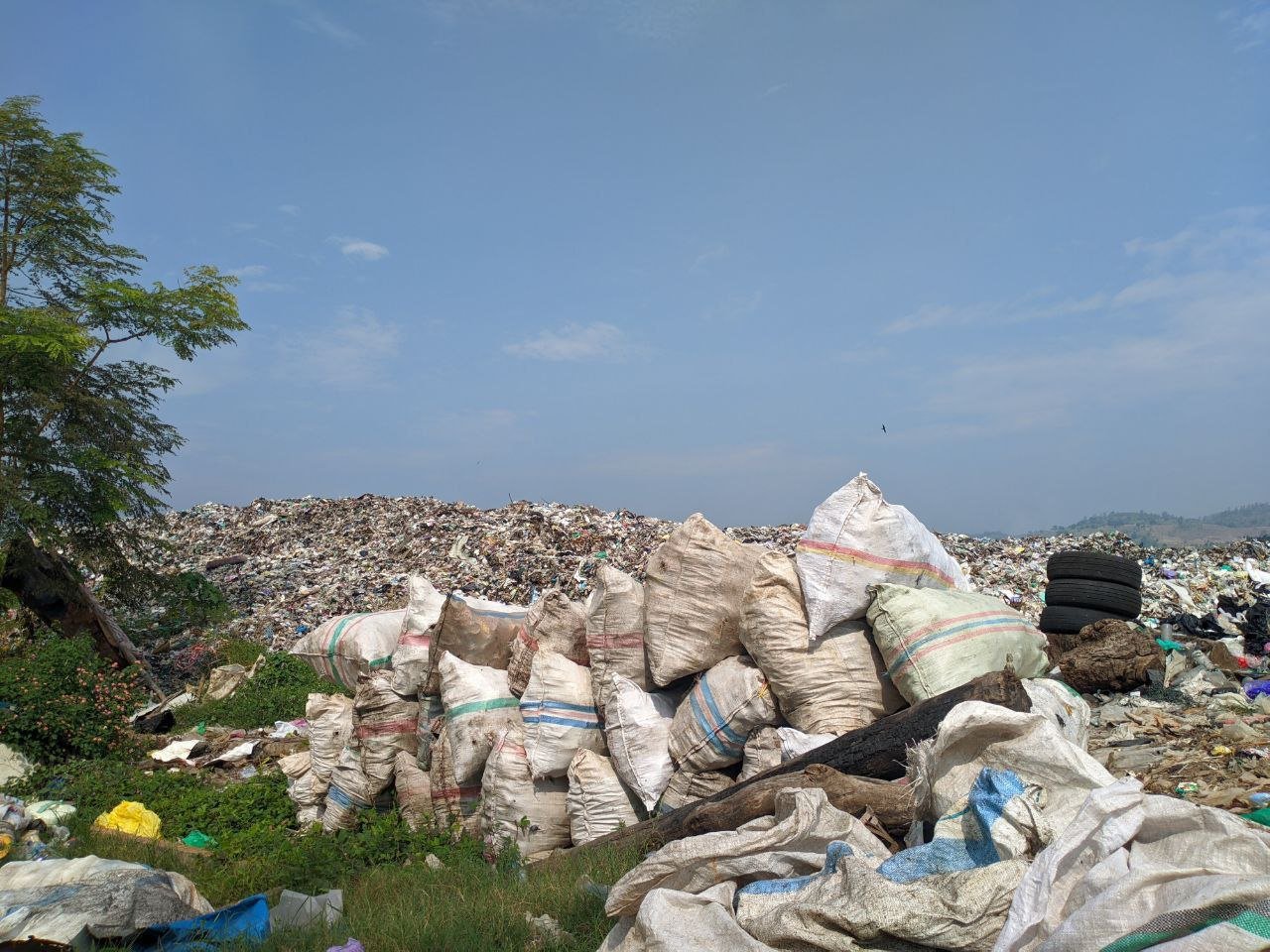 Foto : Ilustrasi tumpukan sampah di TPA Sukoharjo, Kabupaten Pati (Sumber : Mitrapost.com) Foto : Ilustrasi tumpukan sampah di TPA Sukoharjo, Kabupaten Pati (Sumber : Mitrapost.com)