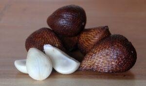 4 Manfaat Buah Salak, Bisa Tingkatkan Stamina