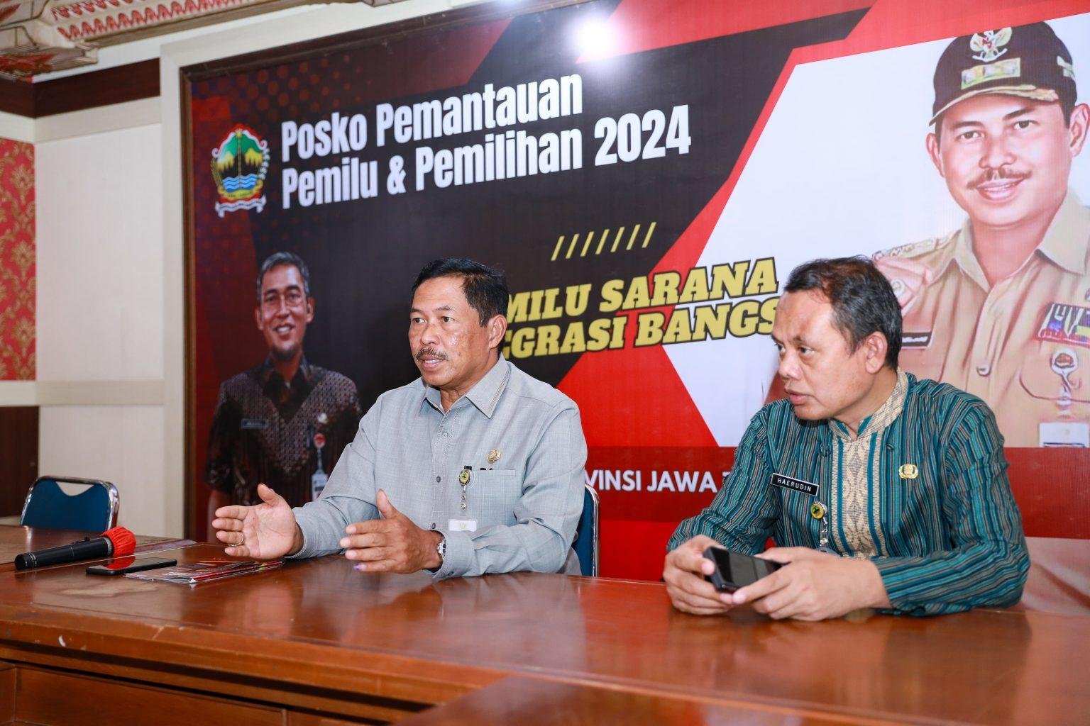 Foto: (Pj) Gubernur Jawa Tengah, Nana Sudjana di Posko Pemantauan Pemilu Pemprov Jateng (Sumber: jatengprov)