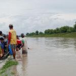 Foto: Warga di Sepanjang Sungai Jratun Waspada Banjir (Sumber: demakkab)