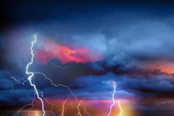 Foto: Ilustrasi cuaca ekstrem (Sumber: istock)
