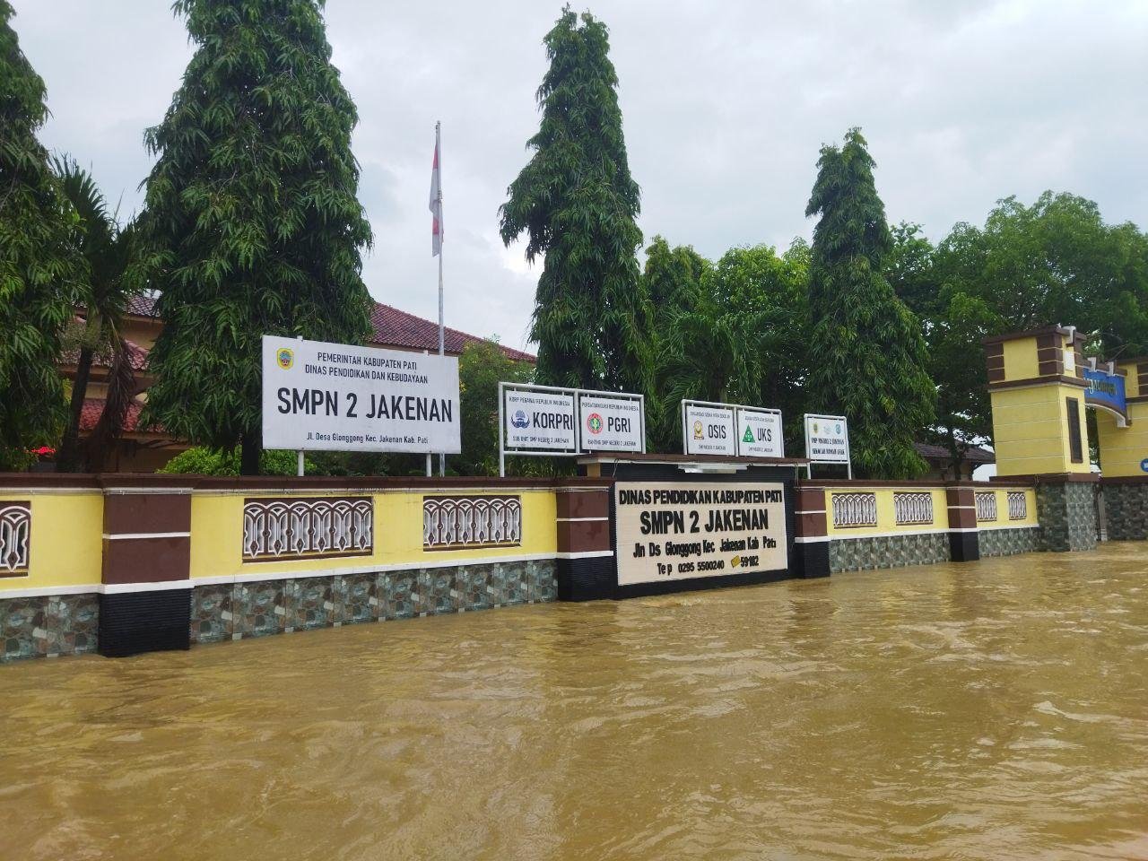 Foto : Kondisi SMPN 2 Jakenan saat banjir (Dok. Mitrapost.com/Ilham)