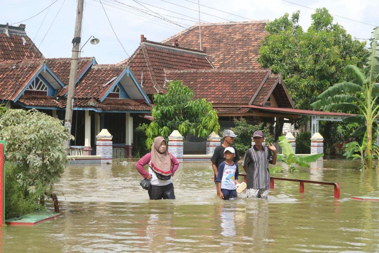 Foto : Warga Desa Jepuro Kecamatan Juwana Tergenang Banjir (Dok. Mitrapost.com/Istimewa)