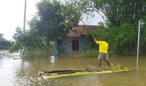Foto : Warga Desa Karangrowo terdampak banjir (Dok. Mitrapost.com/Ilham)