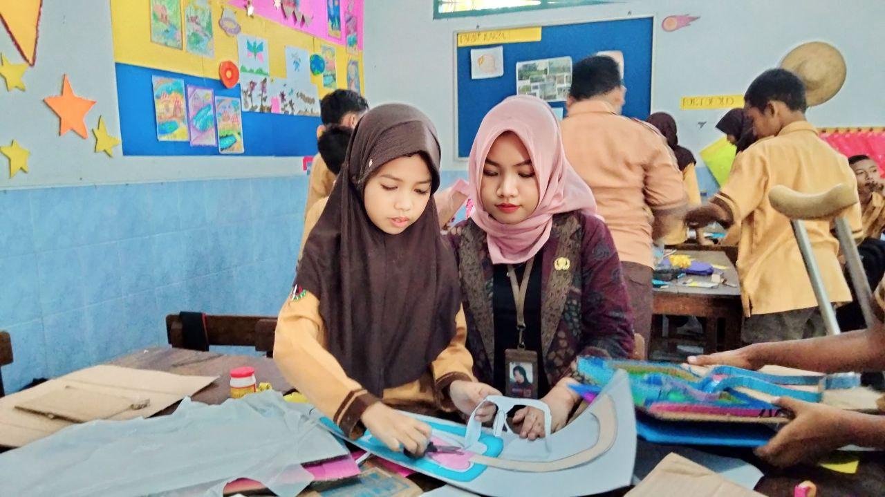 Foto : Devi Agustia Hartiningsih (Sumber : mitrapost.com/ Dok. Pribadi)