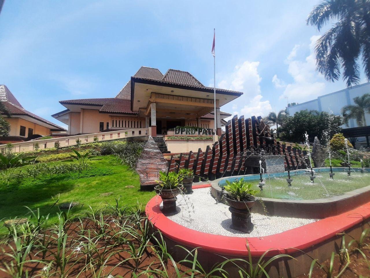 Foto: Gedung DPRD Kabupaten Pati (Sumber: mitrapost)
