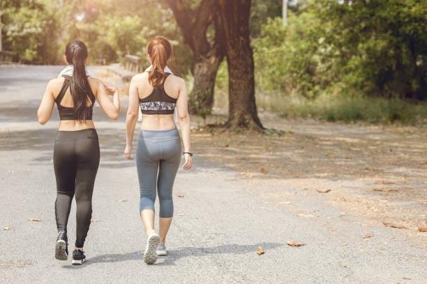 Foto: Ilustrasi jalan kaki (Sumber: iStock)