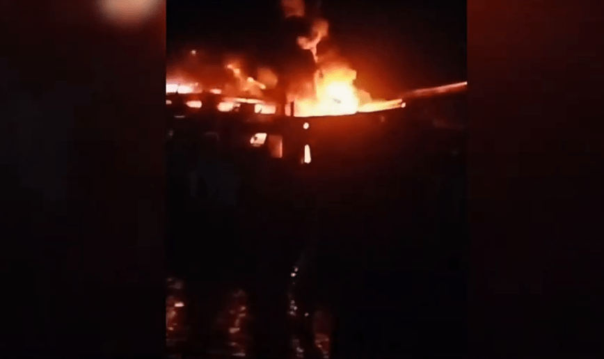 Kebakaran gudang pendingin ikan