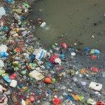 Foto: Ilustrasi sampah di sungai (Sumber: istock)