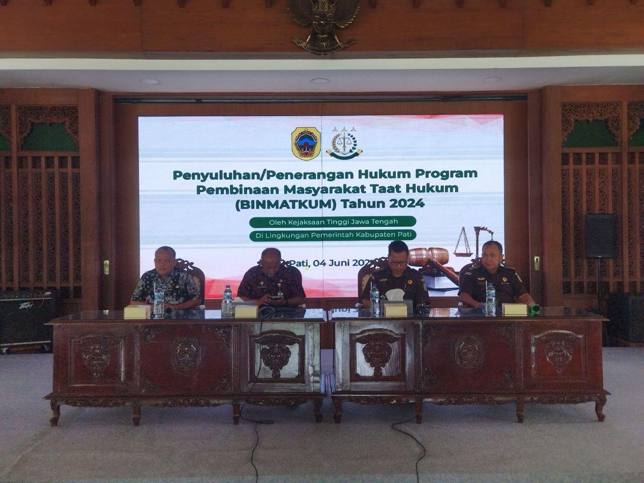 Foto : Kegiatan Penyuluhan/Penerangan Hukum Program Pembinaan Masyarakat Taat Hukum (Binmatkum), di Pendopo Kabupaten Pati. (Sumber. Mitrapost.com/Ilham)