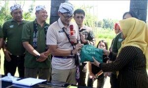 Menparekraf Sandiaga Salahudin Uno di pencanangan Desa Wisata Wanurejo menjadi desa wisata terbaik Indonesia