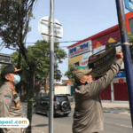 Satpol PP Minta Warga Pati agar Pasang Spanduk pada Tempatnya satpol pp spanduk