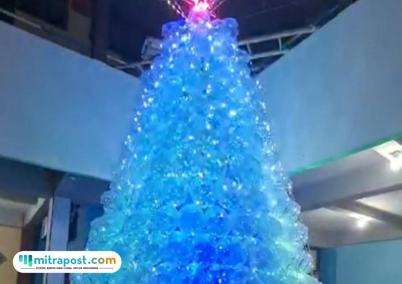 Pohon Natal Unik Pati