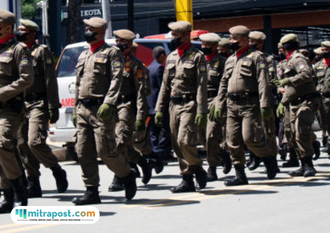 Ilustrasi seragam satpol pp/istock