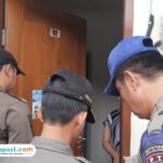Foto: Satpol PP Kabupaten Pati menggelar razia kos di belakang Pengadilan Negeri Pati (Mitrapost.com/ Kafi)