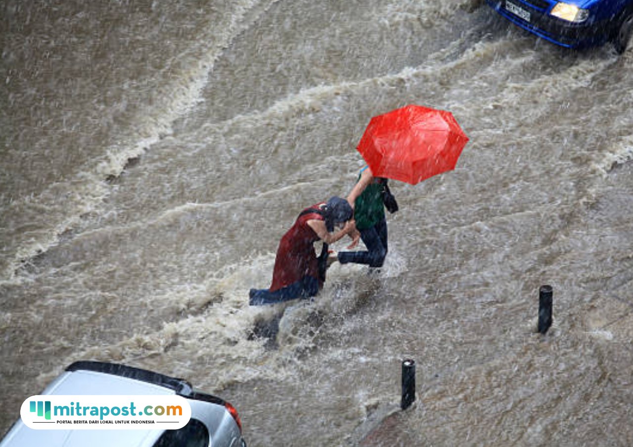 Ilustrasi banjir rob/istock