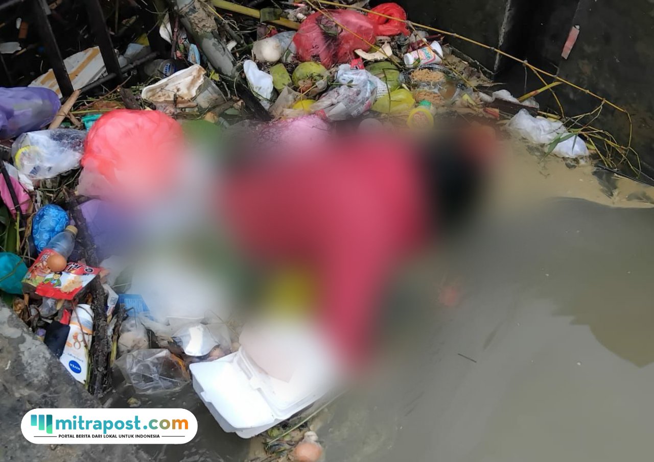 Foto : Penemuan mayat mengapung di Sungai Jratun Soluna Desa Wegil Kecamatan Sukolilo. (Sumber. Mitrapost.com/ Polsek Sukolilo)