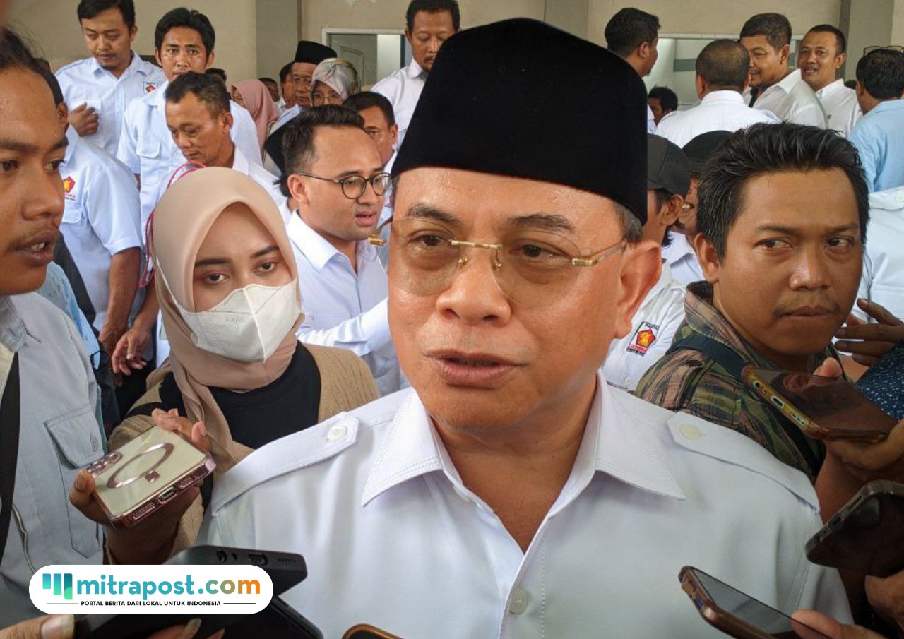 Foto: Bupati Pati, Sudewo saat di wawancara awak media (Mitrapost.com/ Kafi)