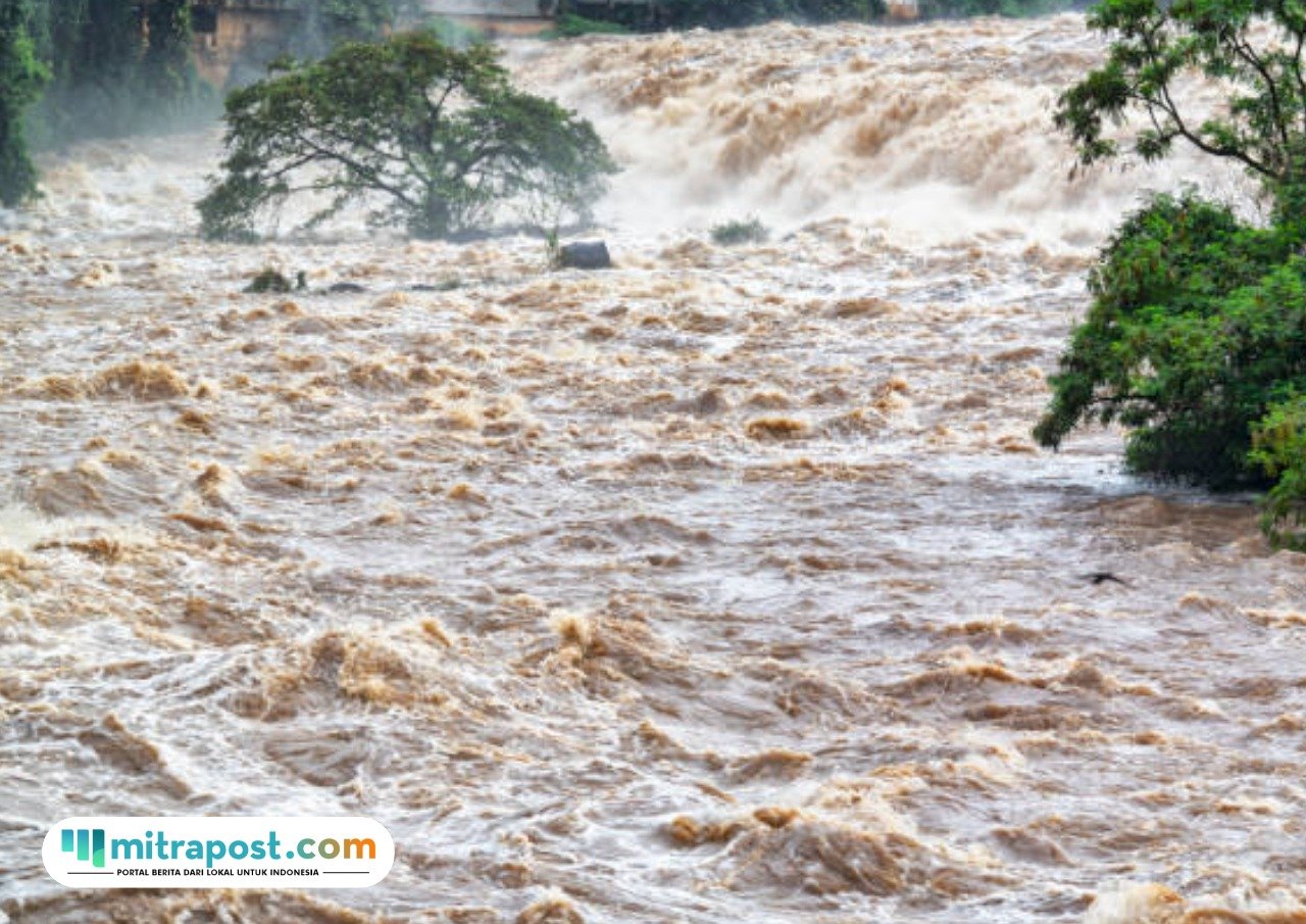 Ilustrasi tanggul sungai jebol/istock