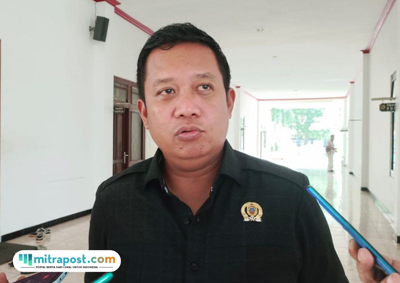 Foto: Ketua Komisi D DPRD Kabupaten Pati, Teguh Bandang Waluyo saat dikonfirmasi (Mitrapost.com/ Kafi)