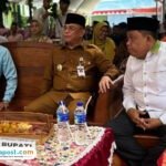 Foto : Anggota Komisi A DPRD Kabupaten Pati, Kastomo memakai baju putih. (Sumber. Mitrapost.com/ dok pribadi)