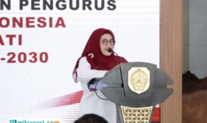 Foto : Ketua PMI Kabupaten Pati, Atik Kusdarwati memberikan sambutan di Pendopo Pati, Rabu (25/06/2025). (Dok. Humas Pemkab Pati)