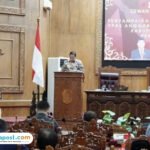 Foto: Bupati Pati Sudewo saat menyampaikan rapat Rencana Pembangunan Jangka Menengah Daerah (RPJMD) Kabupaten Pati tahun 2025-2029, Selasa (10/6/2025) di Ruang Rapat Paripurna (Mitrapost.com/ Kafi)