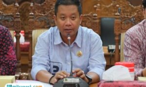 Foto: Ketua Komisi D DPRD Kabupaten Pati, Teguh Bandang Waluyo saat memimpin rapat beberapa waktu yang lalu (Mitrapost.com/ dok pribadi)