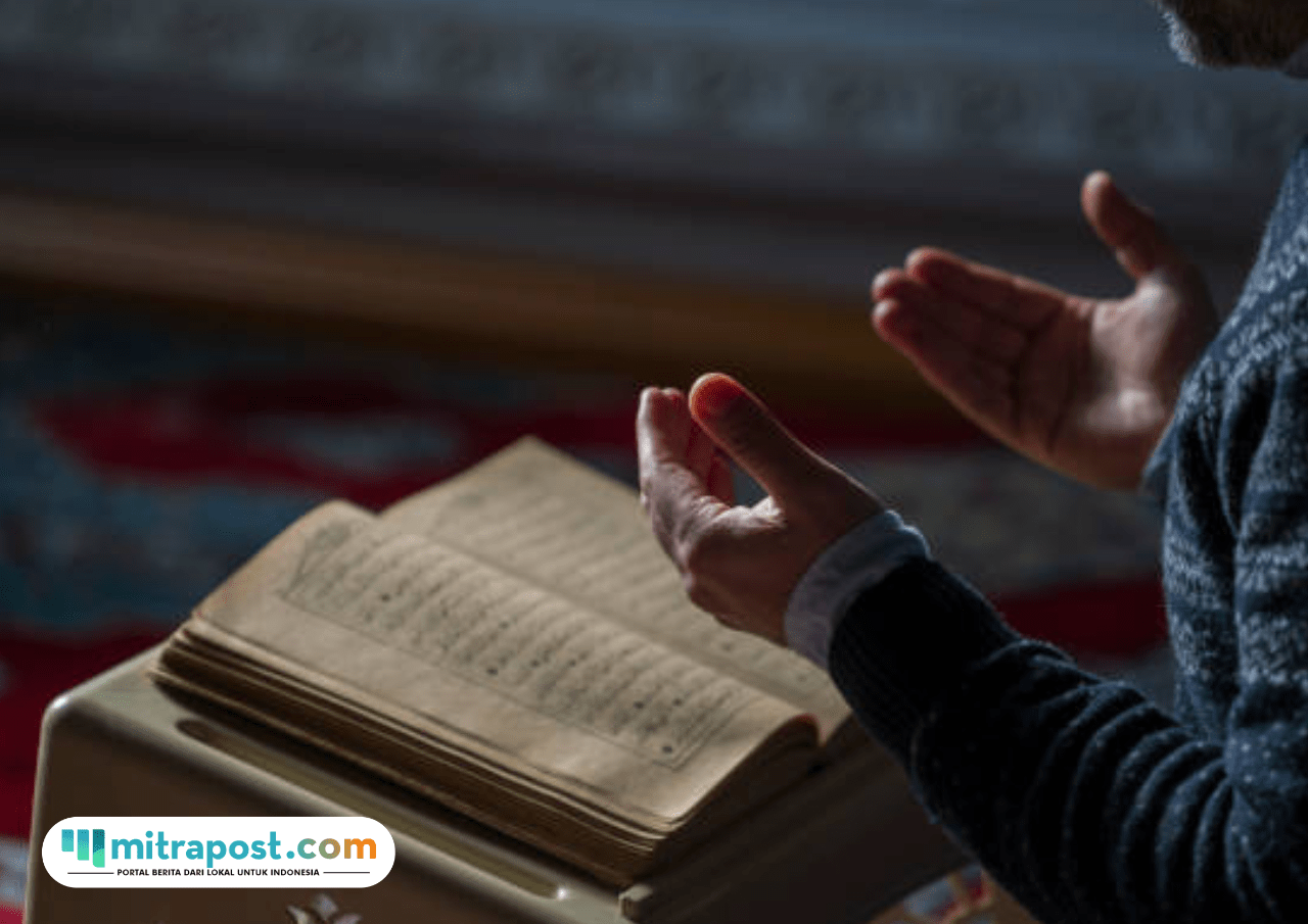 Foto: Ilustrasi gambar seseorang berdoa (sumber: istock)