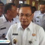 Foto : Bupati Pati Sudewo ditemui di depan ruang Pragola Setda Kabupaten Pati, Rabu (02/07/2025) siang. (Sumber. Mitrapost.com/ Ilham)