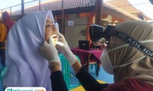 Foto : Cek Kesehatan Gratis pada Siswa Sekolah Rakyat Menengah Pertama (SRMP) di Kabupaten Pati, belum lama ini. (Sumber. Mitrapost.com/ Ilham)