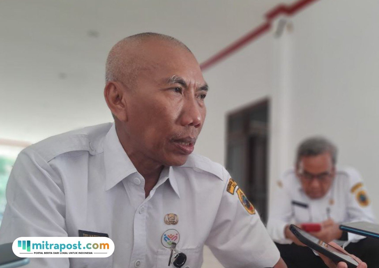 Foto: Kepala Dinas Pemberdayaan Masyarakat dan Desa (Dispermades) Kabupaten Pati, Tri Hariyama saat dikonfirmasi oleh awak media (Mitrapost.com/ Kafi)