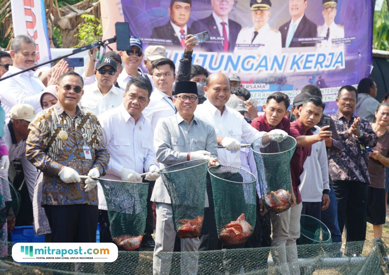 Foto : Panen ikan nila salin bersama di Desa Donorejo Kecamatan Tayu Pati, belum lama ini. (Dok. Humas Pemkab Pati )