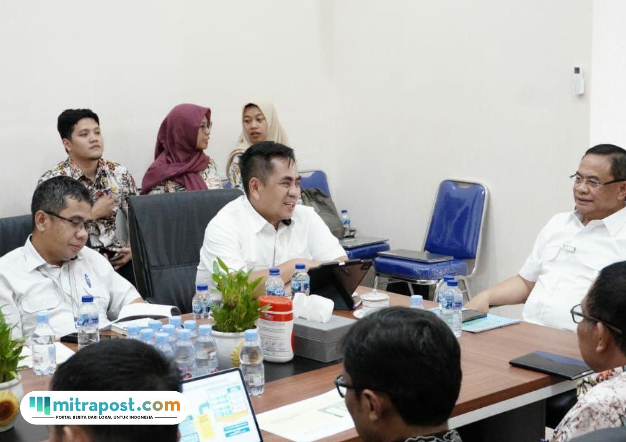 Foto : Kunjungan Dirjen Cipta Karya Kementerian Pekerjaan Umum di ruang rapat Bupati Pati Sudewo, Selasa (01/07/2025) siang. (Dok. Humas Pemkab Pati)
