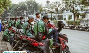 Ilustrasi pengemudi ojol/istock