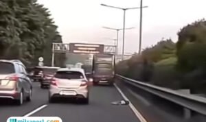 Bocah jatuh dari bus Mabes AD/ tangkap layar