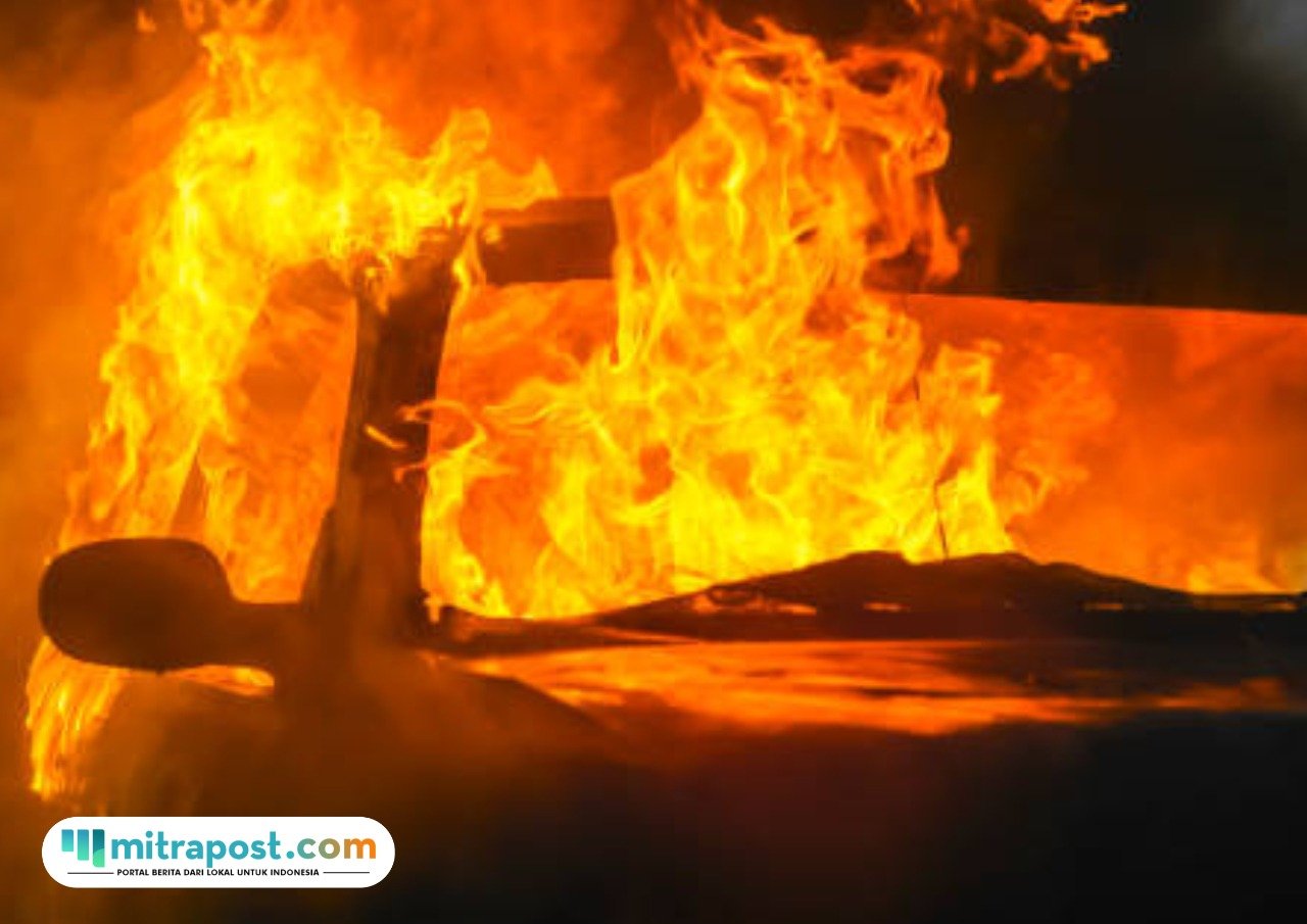 Mobil Pikap Terbakar di SPBU Margorejo, Diduga Akibat Korsleting AC