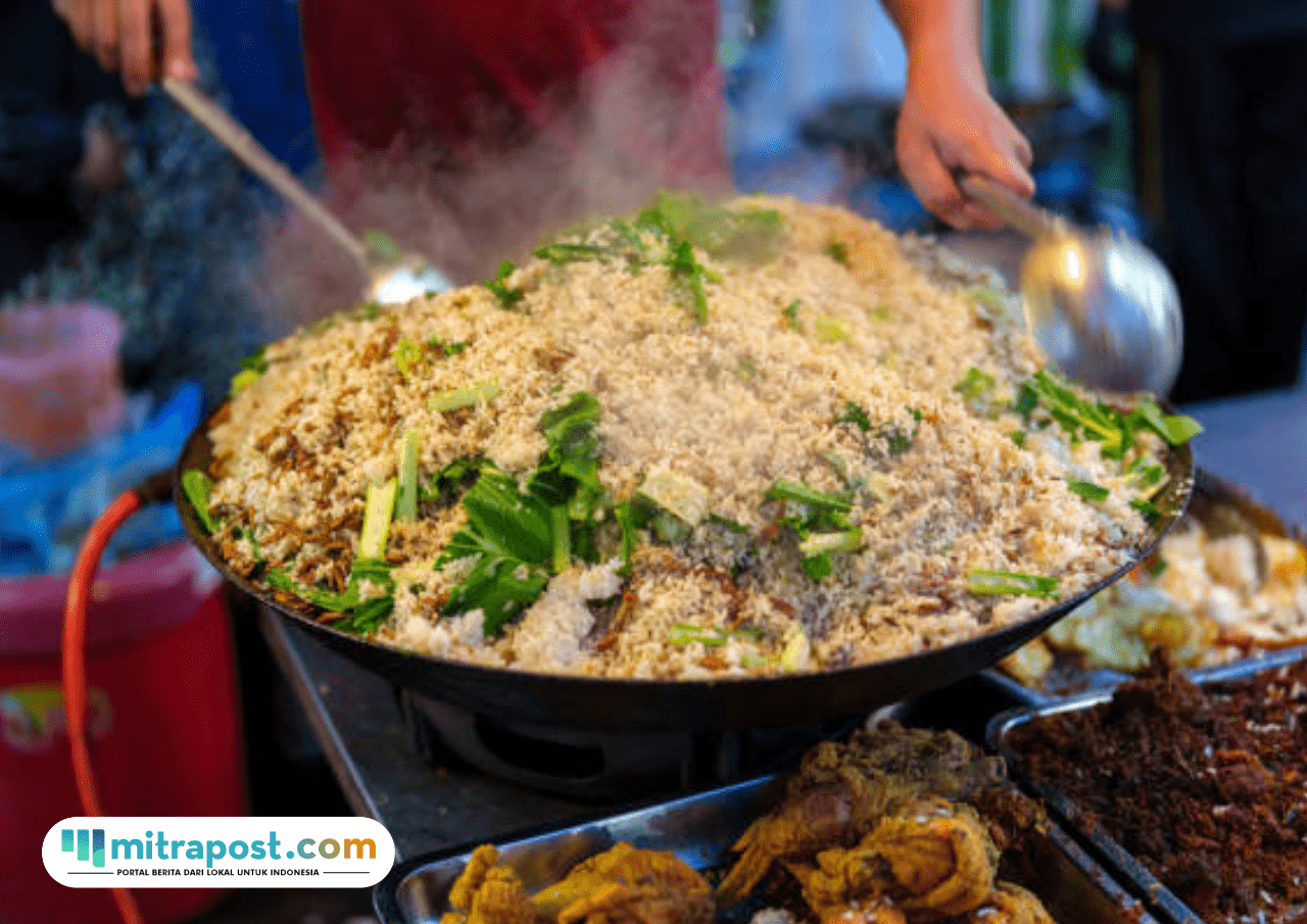 Foto: ilustrasi Tren Penjualan Nasi Goreng Pinggiran (sumber: istock) Foto: ilustrasi Tren Penjualan Nasi Goreng Pinggiran (sumber: istock)