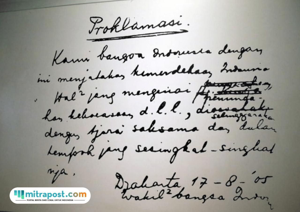 Foto: Teks Proklamasi Tulisan Tangan Soekarno (sumber: Pinterest)